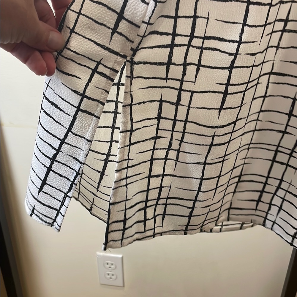 41 Hawthorn Monochrome Checkered Tank Top - Picture 5 of 6